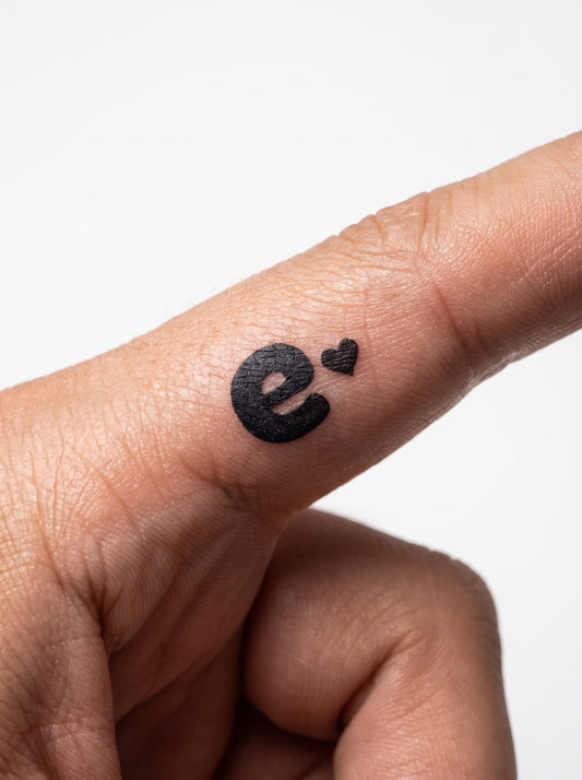 e صغير