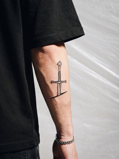 Embedded Dagger | السيف المغروس